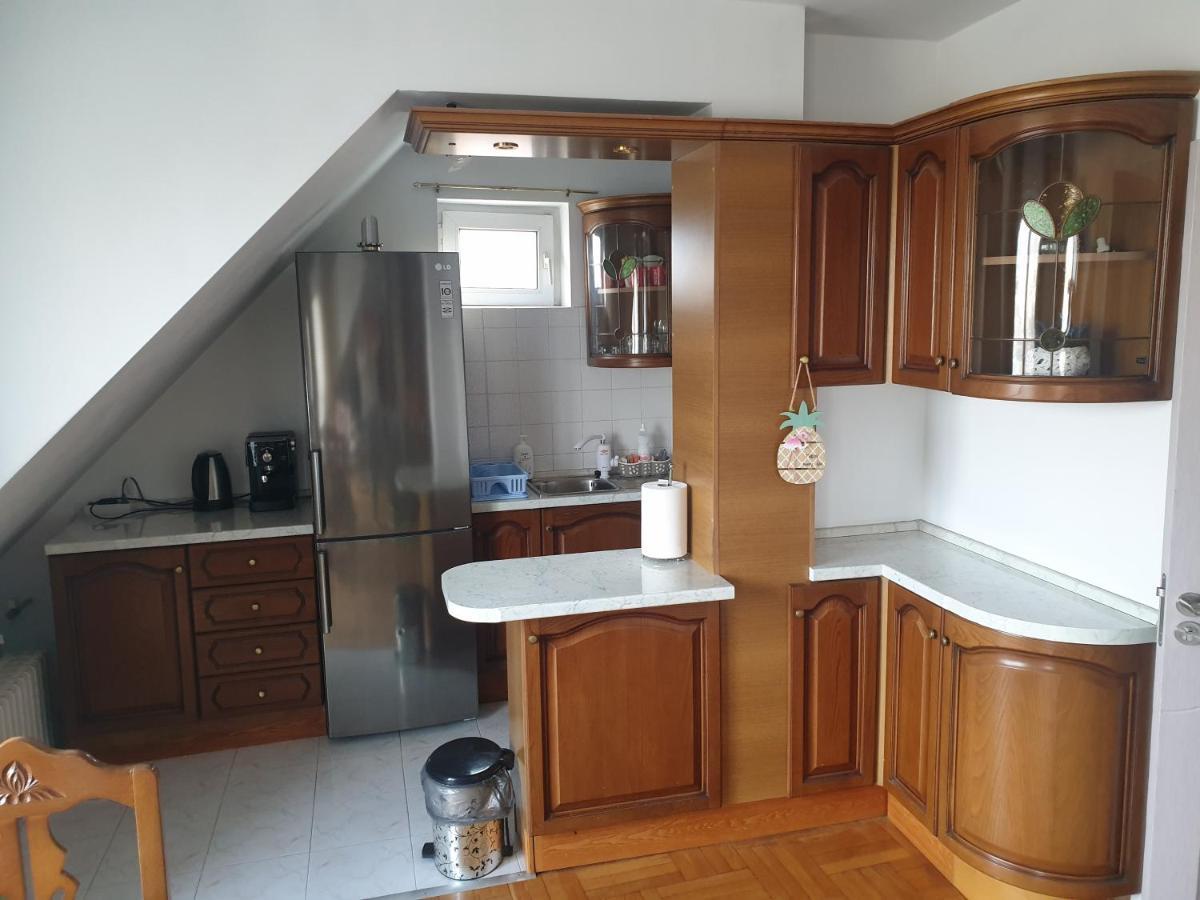 Fit Apartment Burgas Bagian luar foto