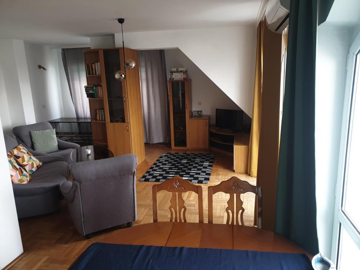 Fit Apartment Burgas Bagian luar foto